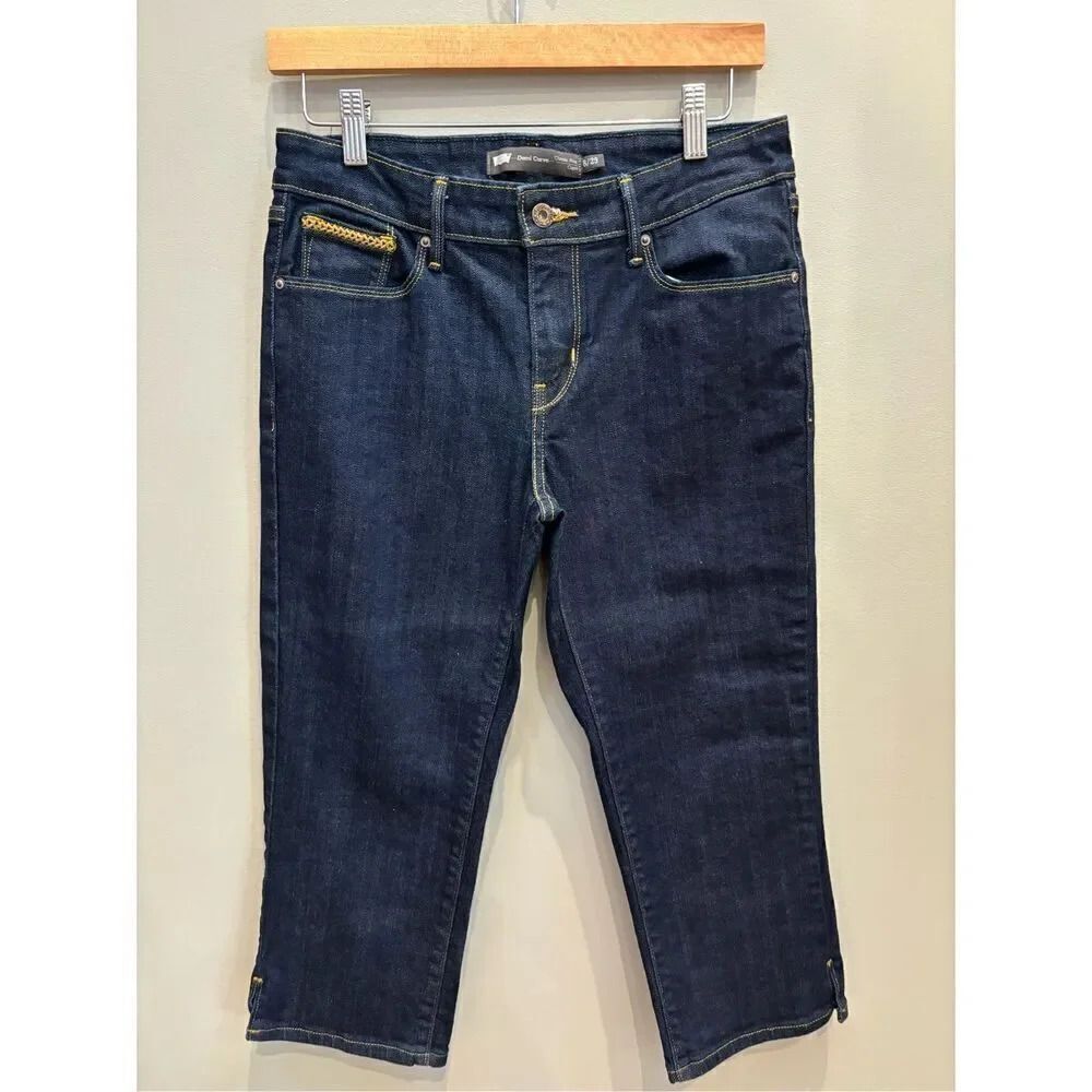 Levi’s 8/29 dark wash Demi curve classic rise Capri w-bold stitching - front bac
